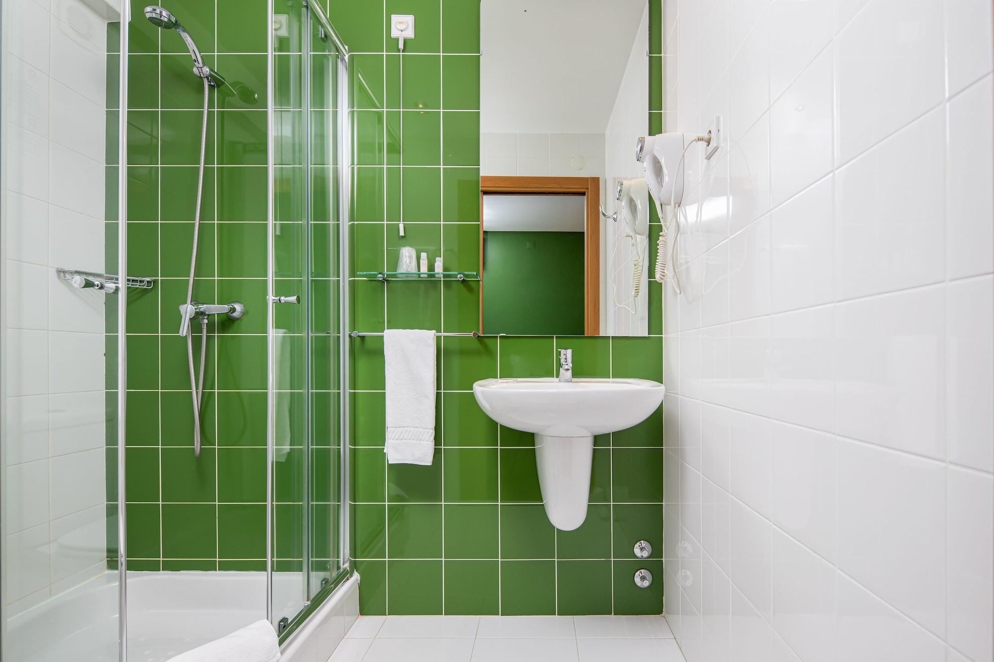 לייריה Hotel Sao Luis מראה חיצוני תמונה