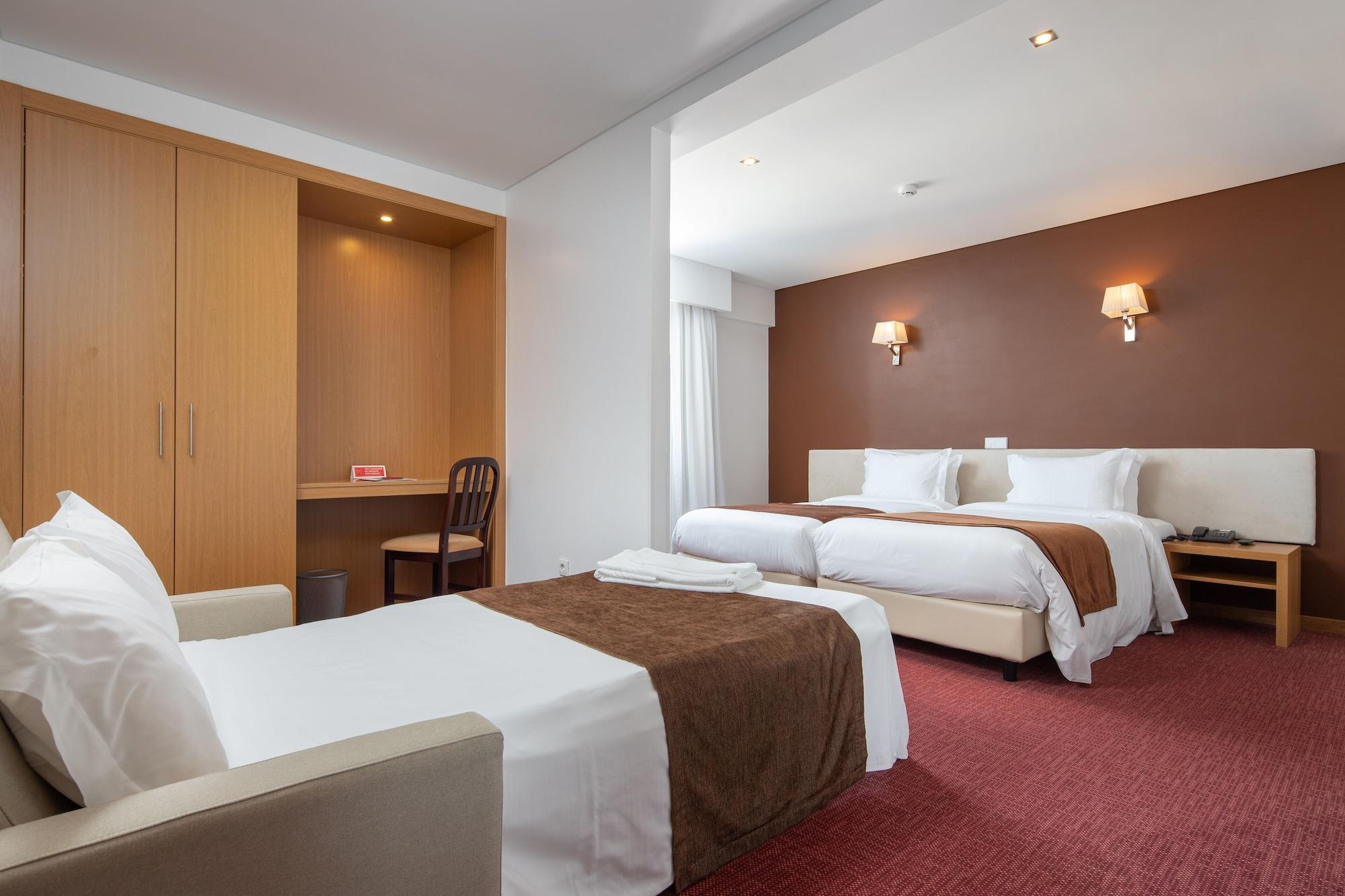 לייריה Hotel Sao Luis מראה חיצוני תמונה
