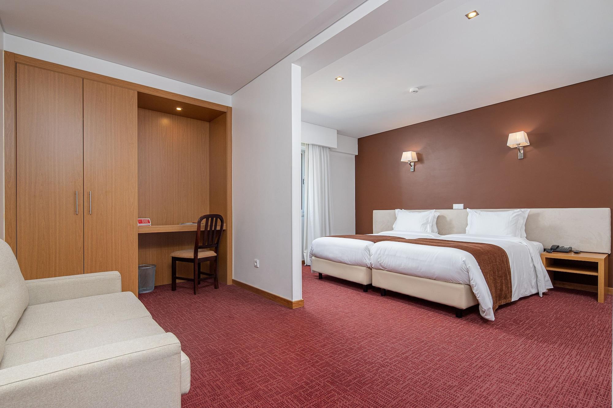 לייריה Hotel Sao Luis מראה חיצוני תמונה
