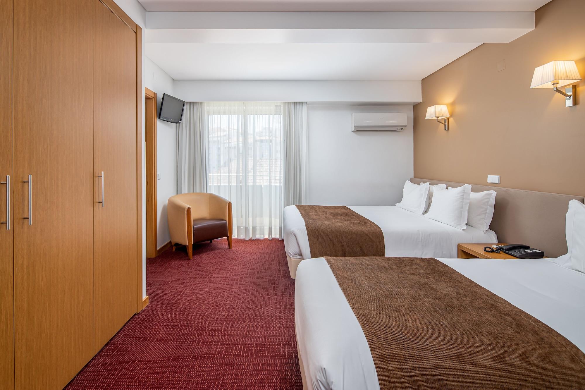 לייריה Hotel Sao Luis מראה חיצוני תמונה